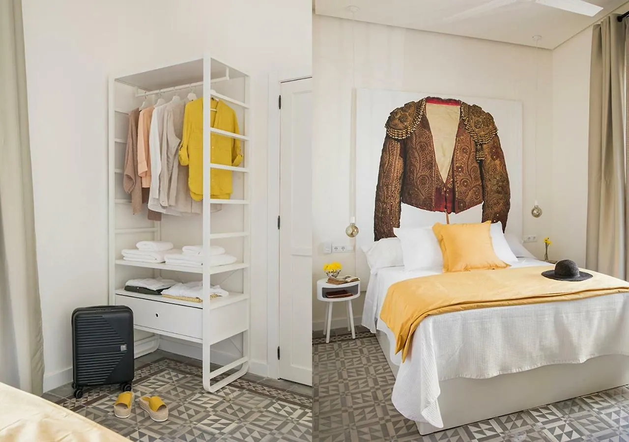 Santa Paula Pool & Luxury Apartment Seville 0*,