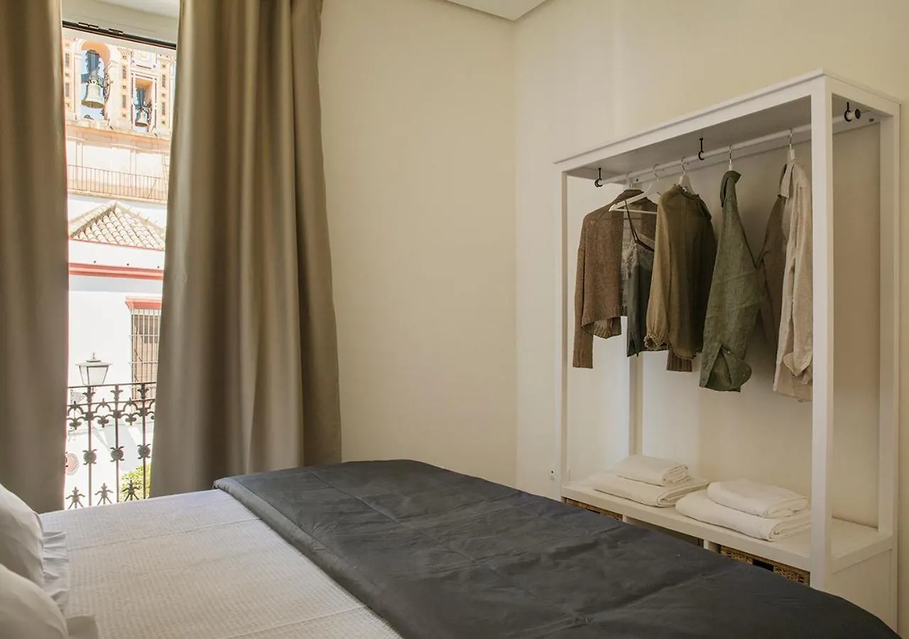 Santa Paula Pool & Luxury Apartment Seville