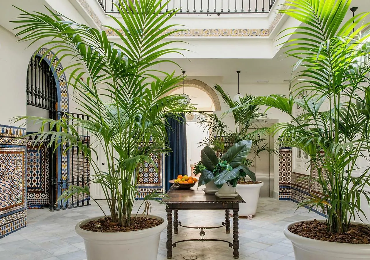 Santa Paula Pool & Luxury Apartment Seville 0*,