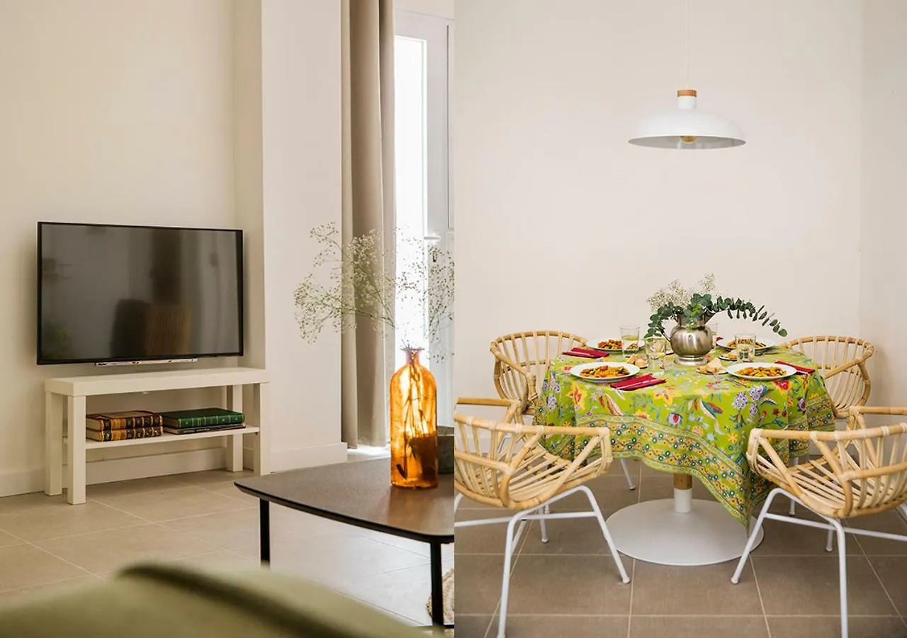 Santa Paula Pool & Luxury Apartment Seville